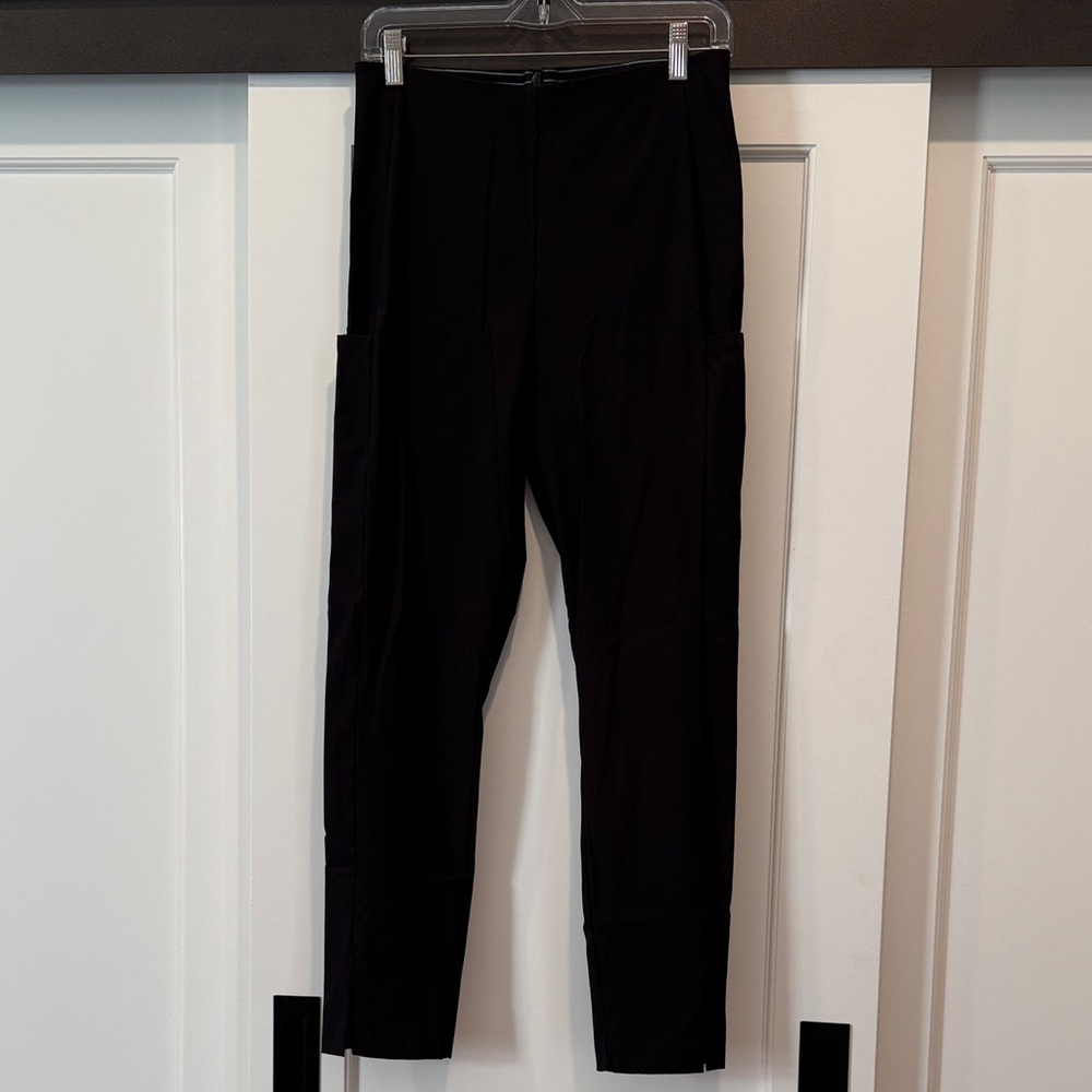 Athleta Black Hiking Travel Pants Women’s Size 8 Side Pockets Back Zip